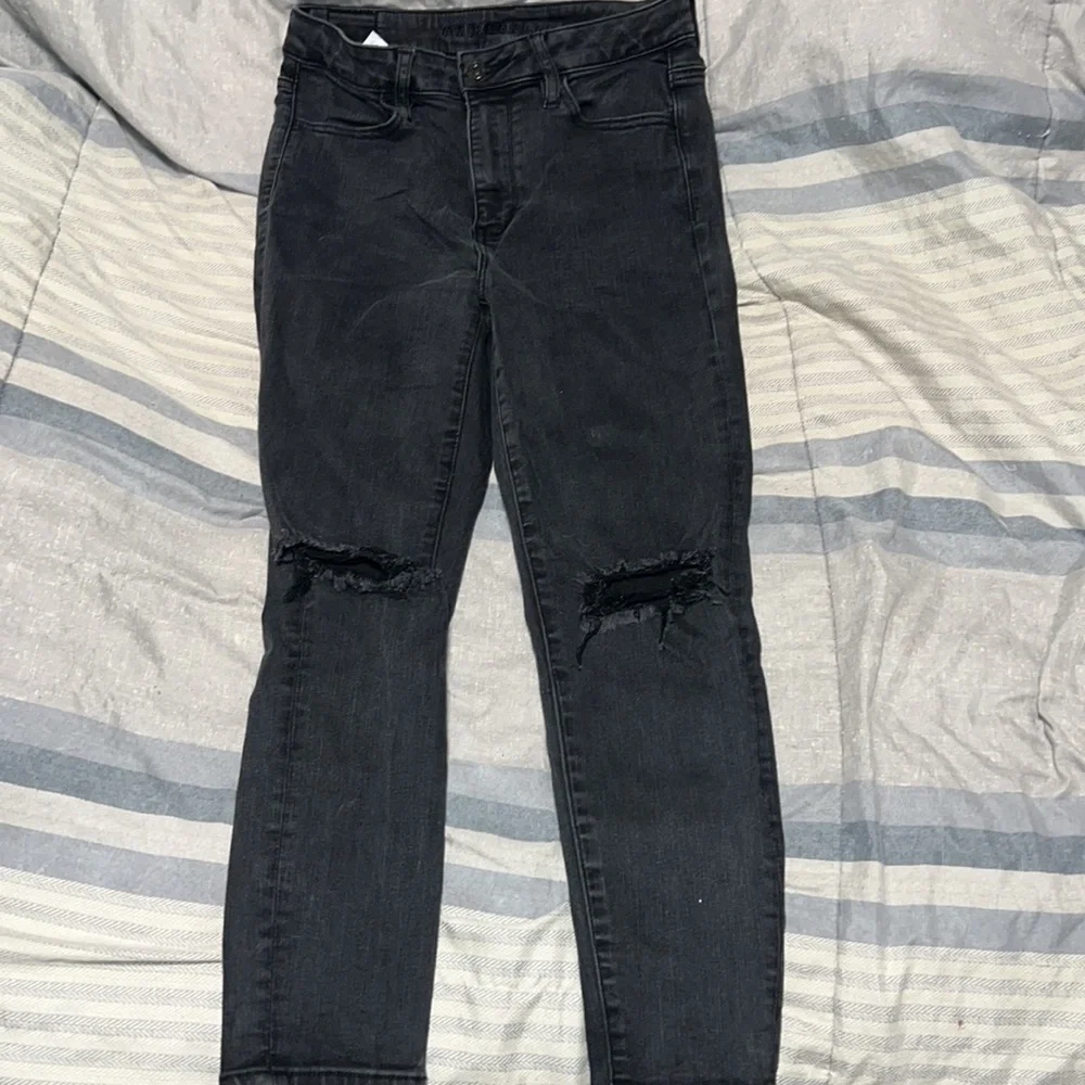 American Eagle Super Hi-Rise Jeggings - Picture 4 of 9